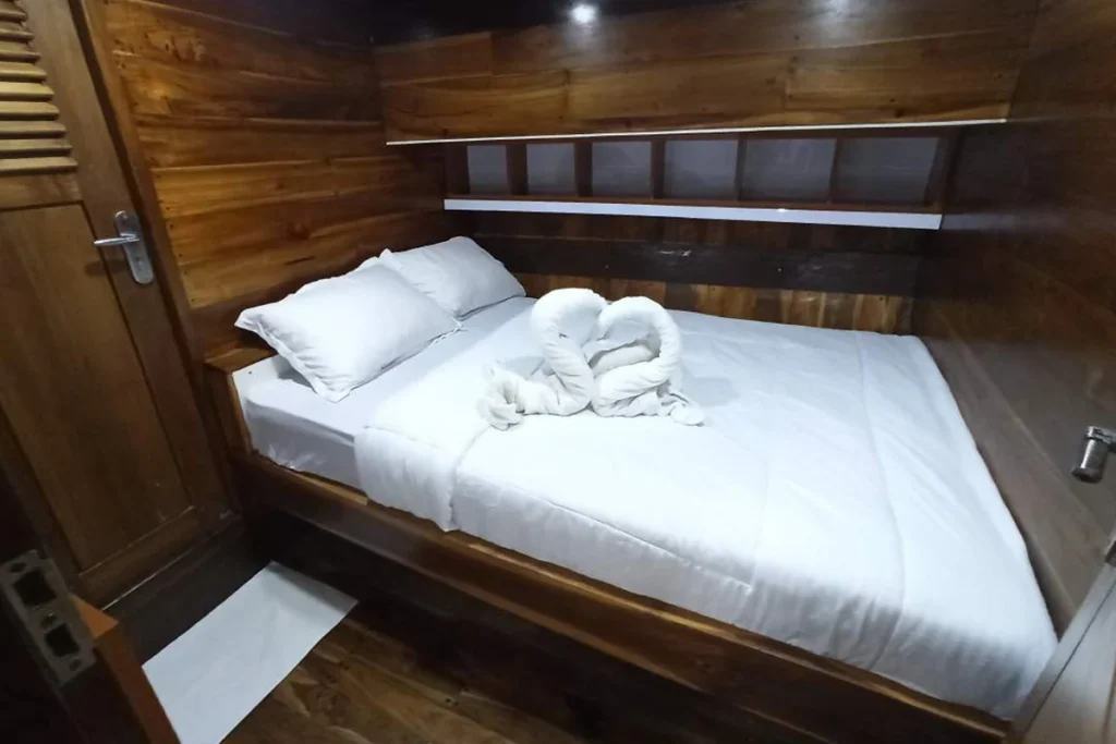 Private Charter vs Cabin Booking: The Real Cost Math